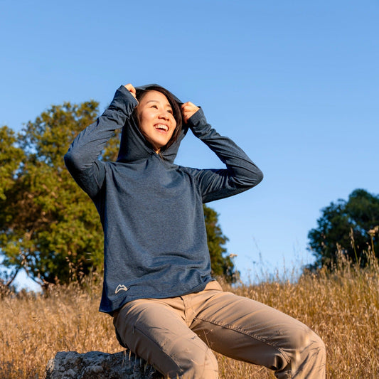 AllTrails ¡Á Stio Women's Divide Hooded Pullover - Mountain Shadow