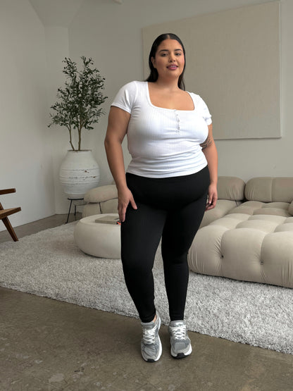 Plus Size Ribbed Leggings